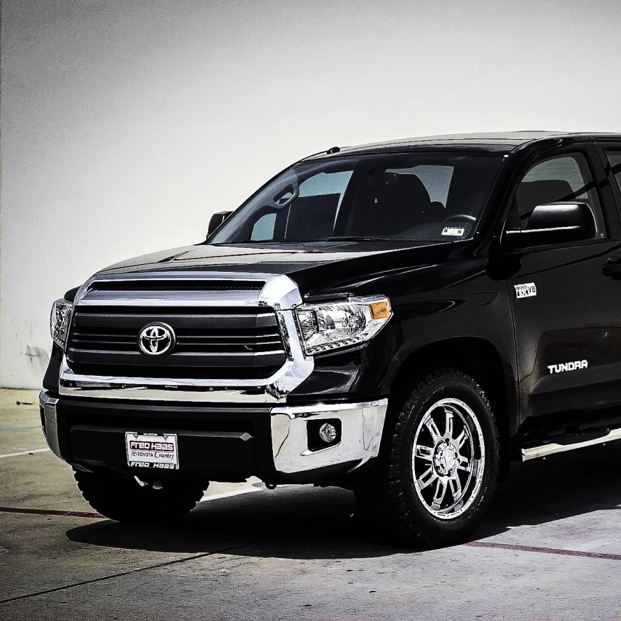 Фото Toyota Tundra 5.7 /V 8/ 4 x 4